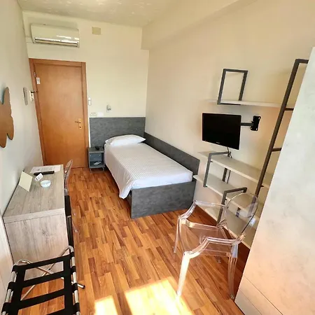 邦卡尔多酒店 酒店