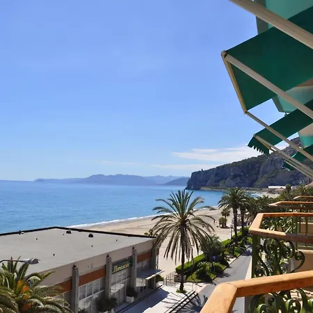 邦卡尔多酒店 4* 菲纳莱利古雷