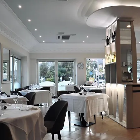 邦卡尔多酒店 4*