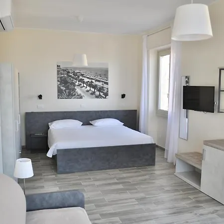 邦卡尔多酒店 酒店 4*