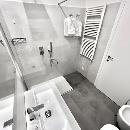 邦卡尔多酒店 酒店 菲纳莱利古雷