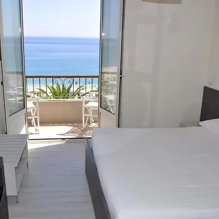 邦卡尔多酒店 酒店