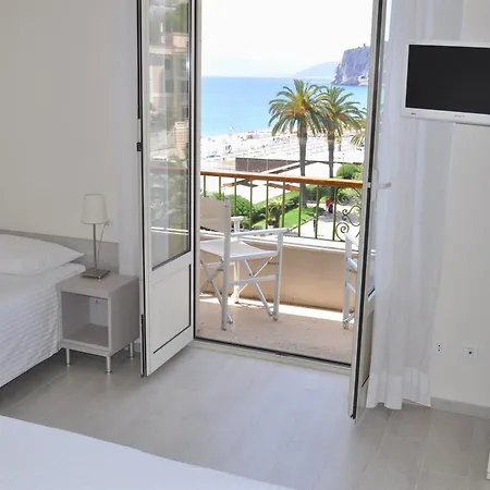 邦卡尔多酒店 酒店